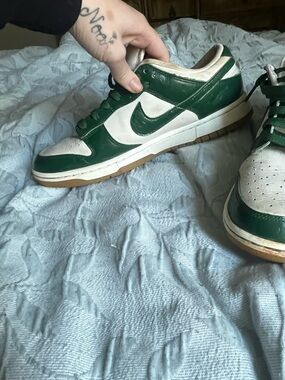 Nike Men’s Green and White Low-Top Sneakers